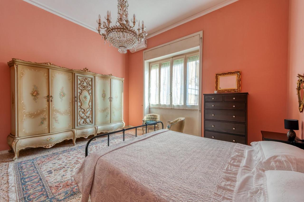 Dimora Anni 50 Apartment Lecce Luaran gambar