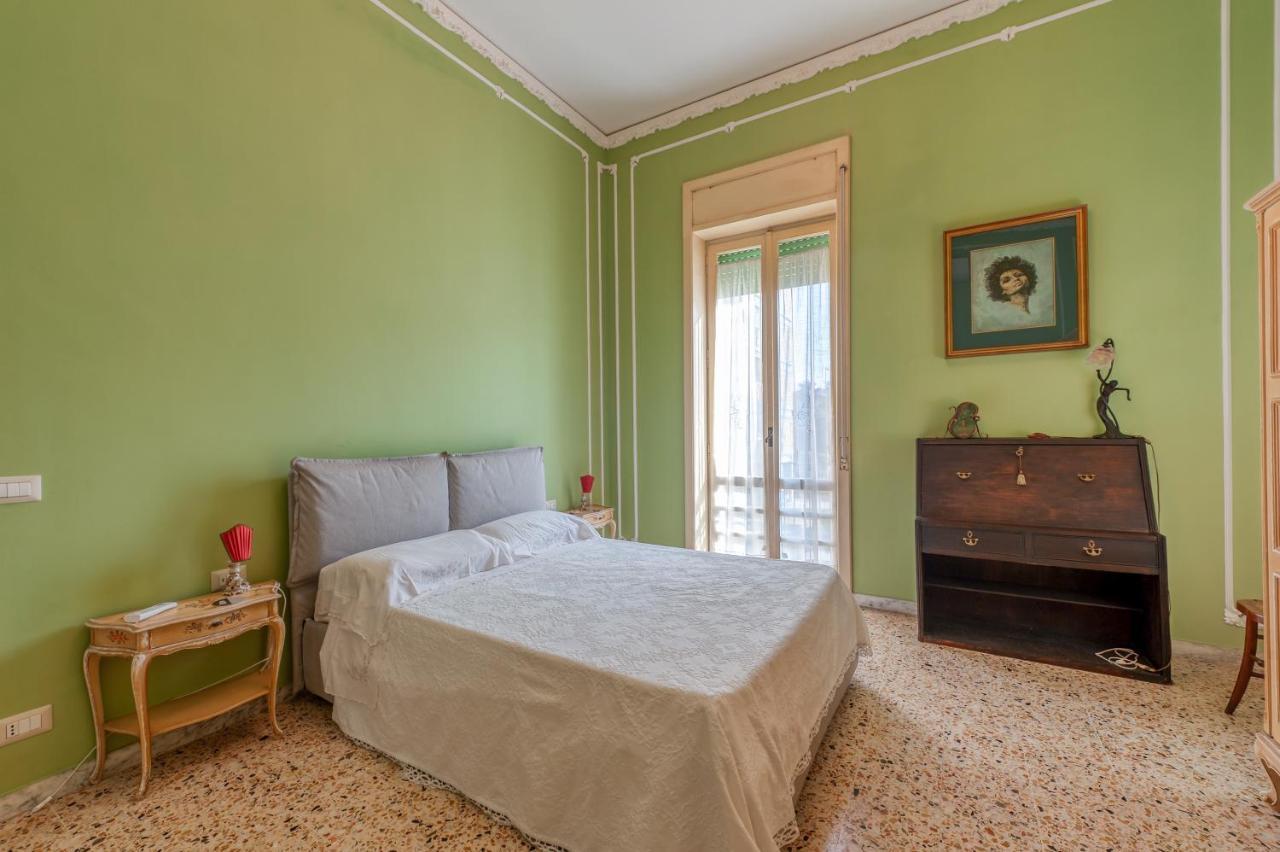 Dimora Anni 50 Apartment Lecce Luaran gambar